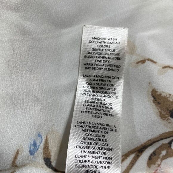 White House Black Market White & Pink Floral Print Mimosa Flutter Sleeve Chiffon - Picture 15 of 16